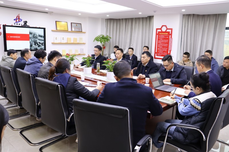 以案示警知敬畏 警鐘長(zhǎng)鳴樹清風(fēng).jpg